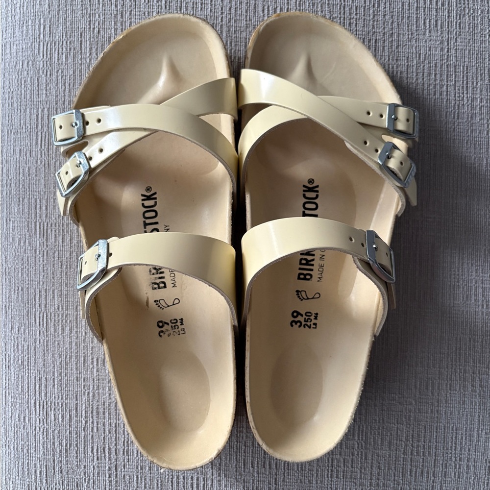 Birkenstock Cream Sandals - size 39